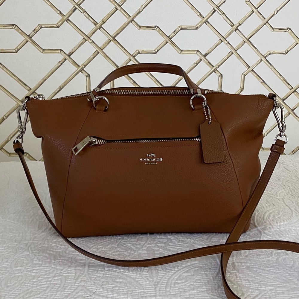 Coach Satchel Bag Leather. Used 1 or 2 times Top handles and also shoulder strap